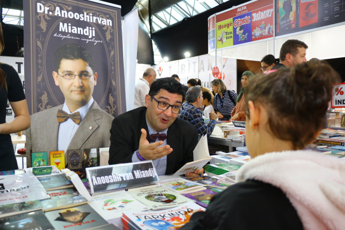 13. Antalya Kitap Fuarı’na yoğun ilgi