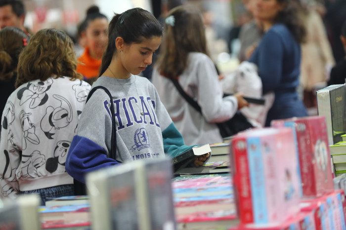 13. Antalya Kitap Fuarı’na yoğun ilgi
