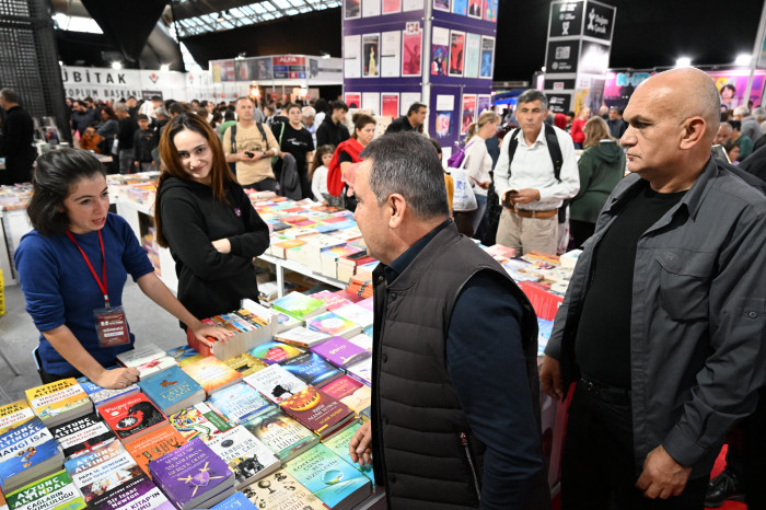 13. Antalya Kitap Fuarı’na yoğun ilgi