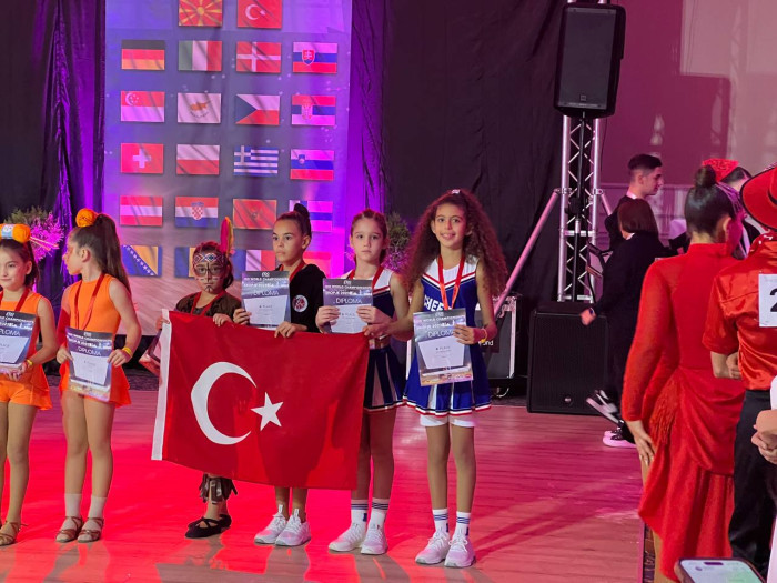 Latin danslarında dünya şampiyonluğu