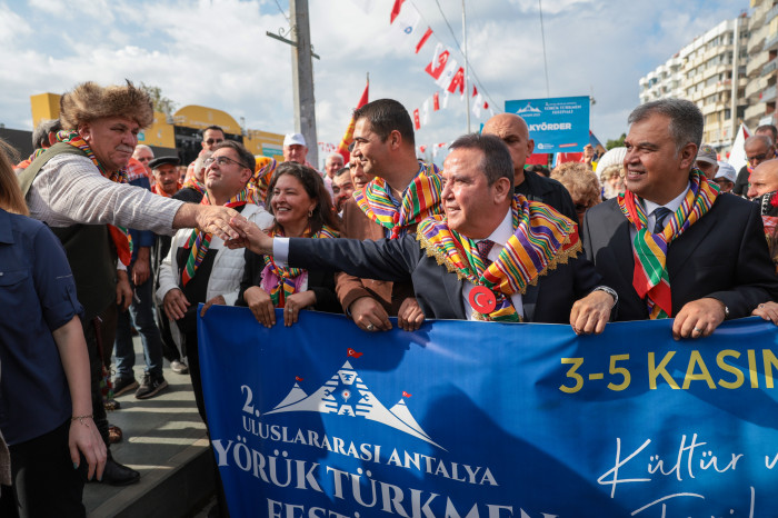 Antalya’yı Yörük coşkusu sardı