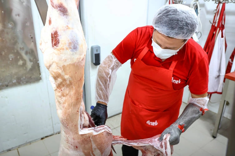 Halk Et dar gelirli vatandaşlara nefes aldırıyor 