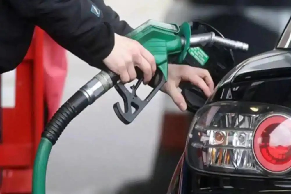 Benzine zam geliyor: İşte yeni litre fiyatları