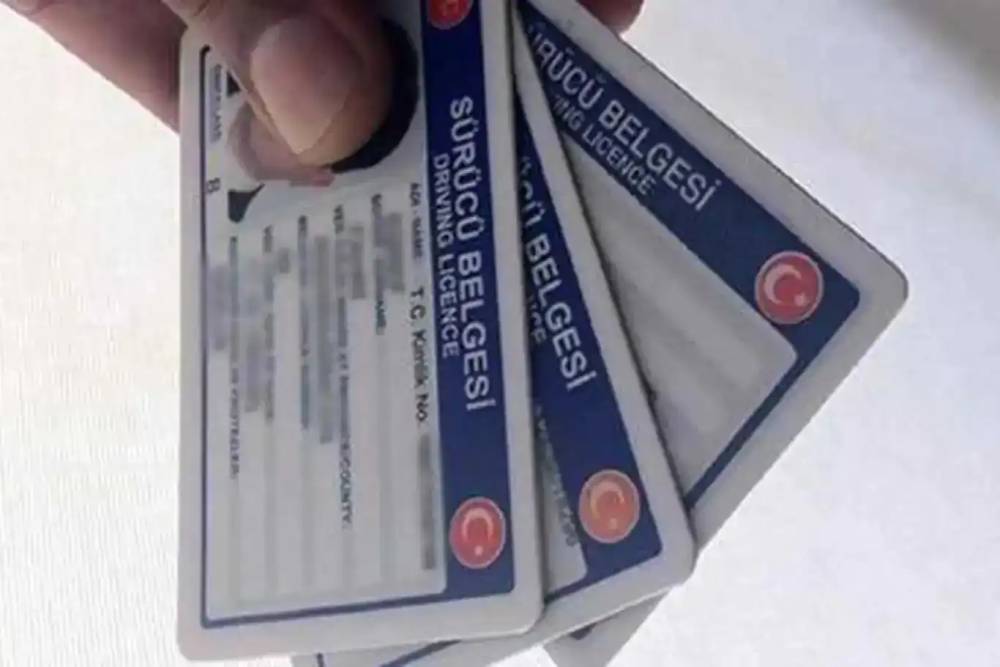 Sürücü belgelerini yenilemek için bugün son gün