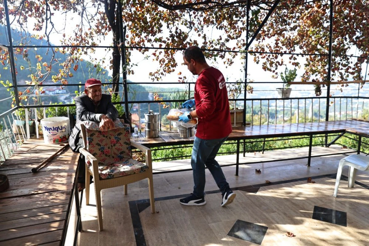 Alanya Aşevi’nden ihtiyaç sahiplerine günde 2 öğün sıcak yemek