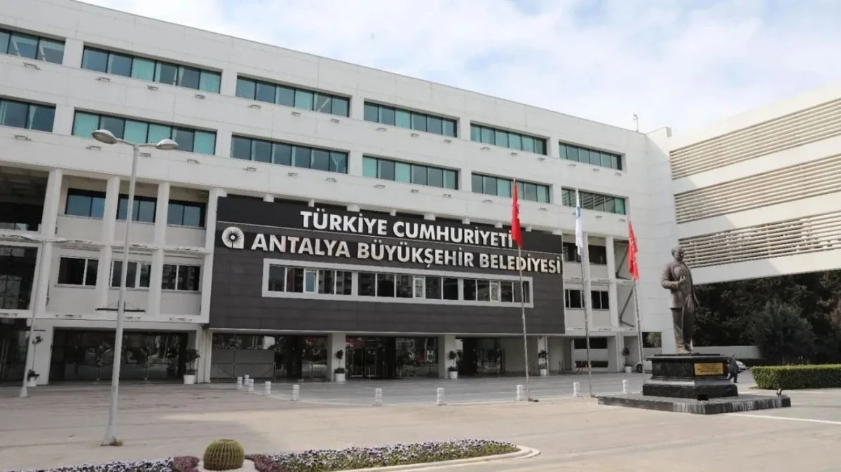 Antalya B&uuml;y&uuml;kşehir&rsquo;e şok operasyon: &Ccedil;ok sayıda g&ouml;zaltı!