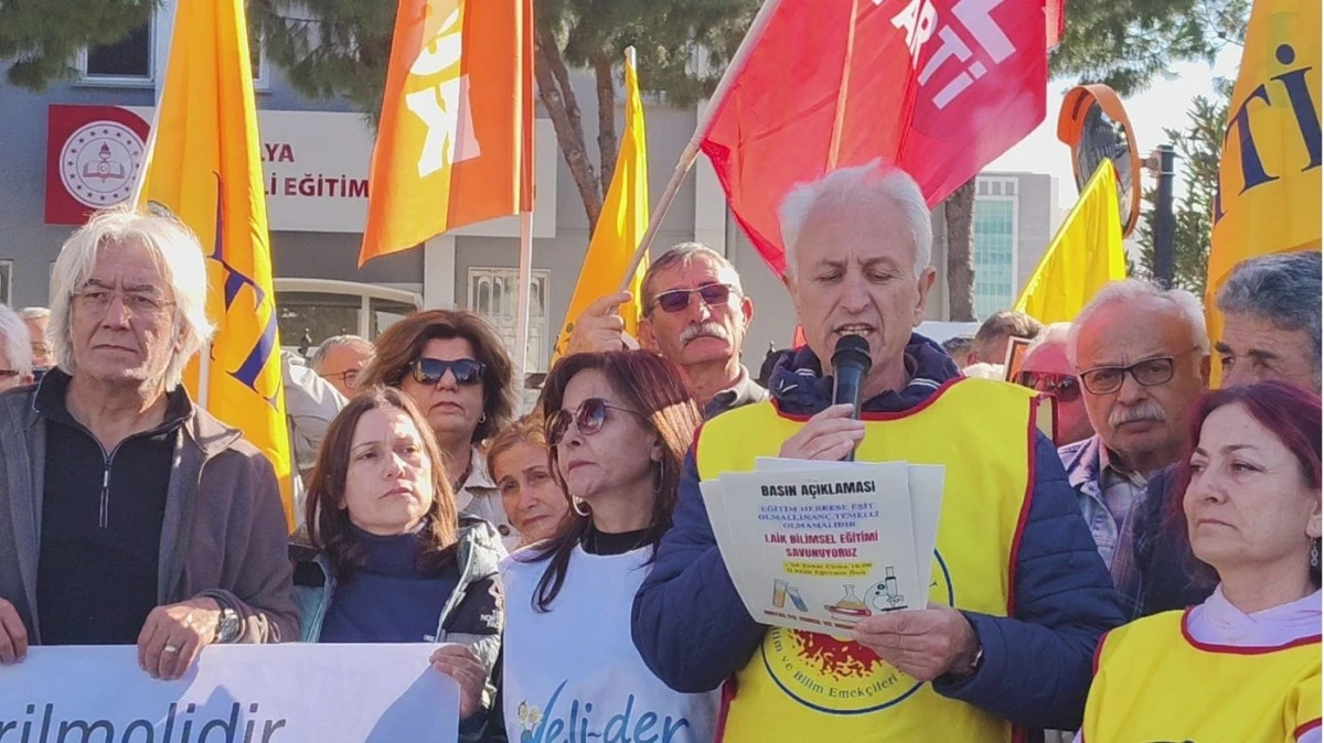 Antalya&rsquo;da laiklik vurgulu eğitim &ccedil;ıkışı