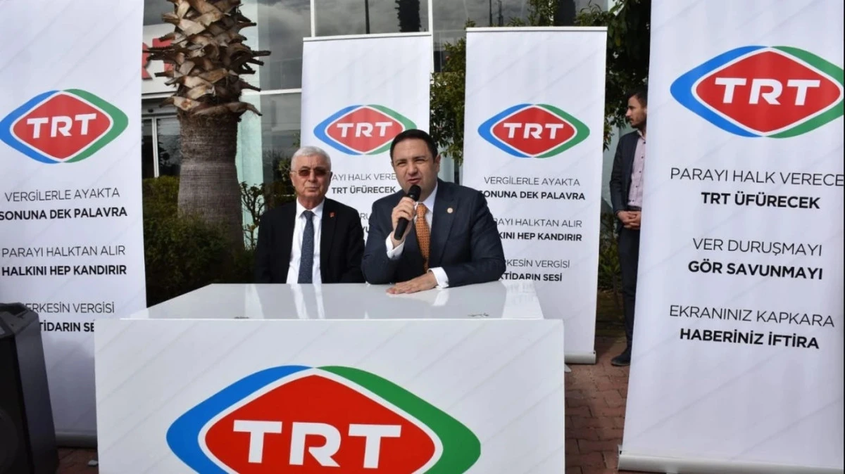 CHP&rsquo;li Akdoğan&rsquo;dan TRT Antalya &ouml;n&uuml;nde canlı yayın &ccedil;ağrısı