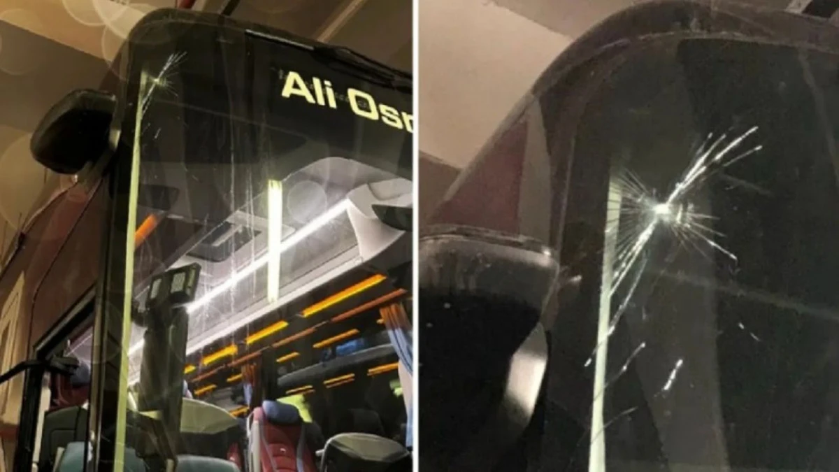 Trabzonspor otob&uuml;s&uuml;ne Samsun&rsquo;da taşlı saldırı: Kul&uuml;pten sert tepki